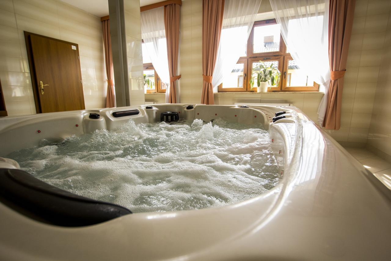 Hotel Chancza Spa & Restauracja Rakow  Bagian luar foto
